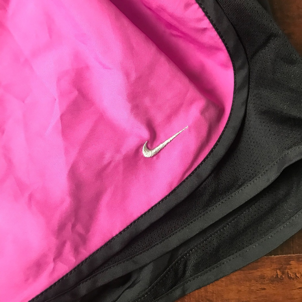 Nike Dri Fit Shorts - Picture 3 of 4